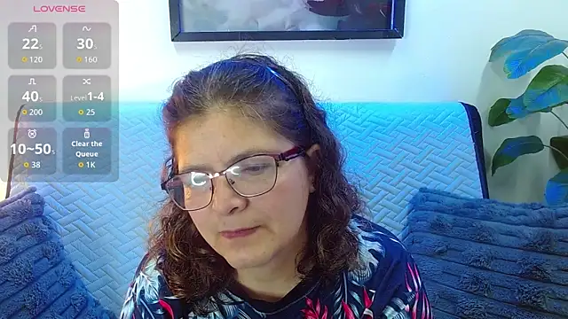 Snapshot of Linda_banks_ chatting on 10.09.25 Linda banks online show from 10.09.25