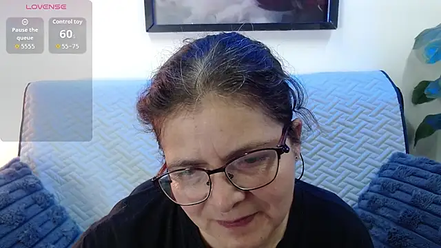 Snapshot of Linda_banks_ chatting on 10.10.25 Linda banks online show from 10.10.25