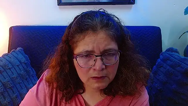 Snapshot of Linda_banks_ chatting on 10.21.25 Linda banks online show from 10.21.25