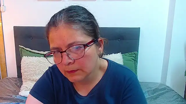 Snapshot of Linda_banks_ chatting on 10.22.25 Linda banks online show from 10.22.25