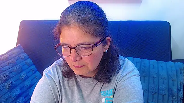 Snapshot of Linda_banks_ chatting on 11.14.25 Linda banks online show from 11.14.25