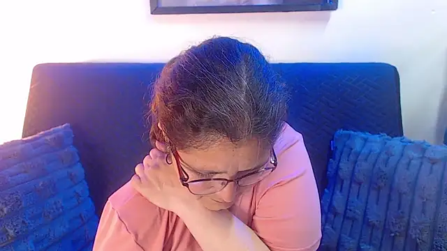 Snapshot of Linda_banks_ chatting on 11.15.25 Linda banks online show from 11.15.25