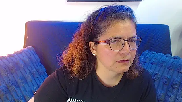 Snapshot of Linda_banks_ chatting on 12.04.25 Linda banks online show from 12.04.25