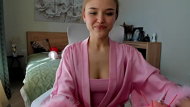 flooora 0 online show from 05.12.26