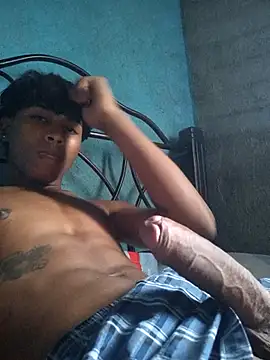 Snapshot of angelchorinos chatting on 10.01.25 angelchorinos online show from 10.01.25