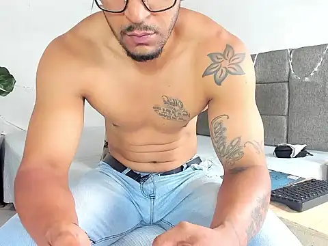 Snapshot of Edy_coltt chatting on 01.14.26 Edy coltt online show from 01.14.26