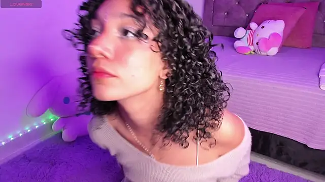 Snapshot of aline_ackerman chatting on 11.07.25 aline ackerman online show from 11.07.25