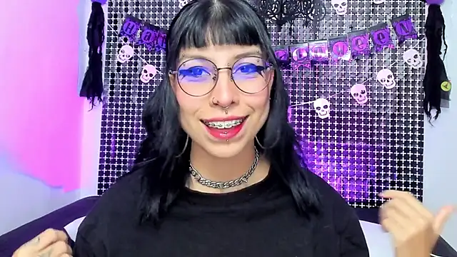 Rose 72 online show from 10.18.25