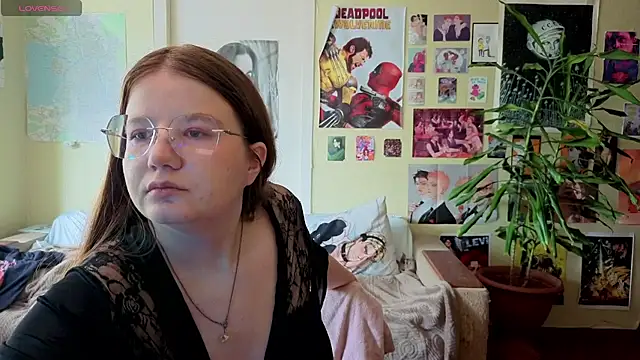 Sienna-Cow online show from 09.17.25