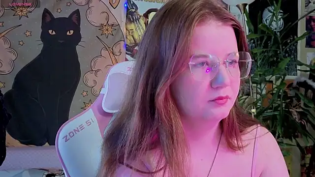 Sienna-Cow online show from 04.13.26