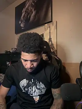 Snapshot of 1mistaGoodWood chatting on 01.15.26 1mistaGoodWood online show from 01.15.26