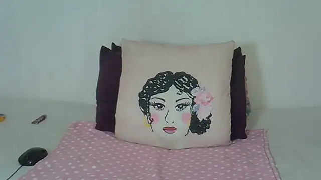 HotSexxy12 online show from 10.19.25