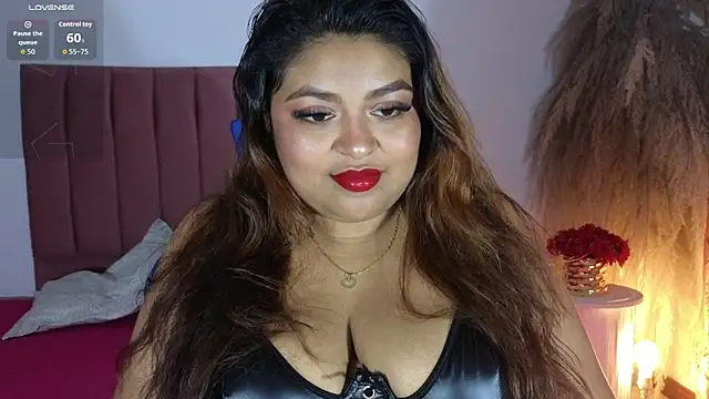 Hela Collins online show from 10.20.25