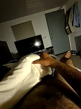 Snapshot of ganduno1 chatting on 10.14.25 ganduno1 online show from 10.14.25