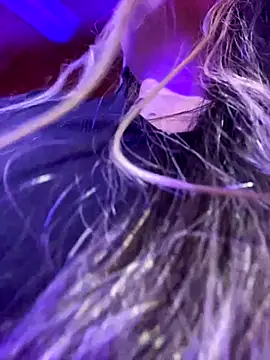  ManuVeelez online show from 09.19.25