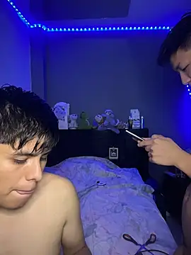 Snapshot of Kailertwink chatting on 03.22.26 Kailertwink online show from 03.22.26