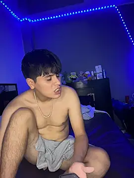 Snapshot of Kailertwink chatting on 04.08.26 Kailertwink online show from 04.08.26