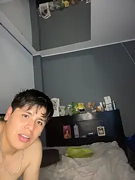 Snapshot of Kailertwink chatting on 04.11.26 Kailertwink online show from 04.11.26