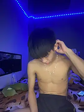 Snapshot of Kailertwink chatting on 04.19.26 Kailertwink online show from 04.19.26