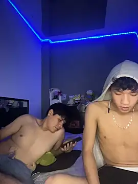 Kailertwink online show from 06.03.26