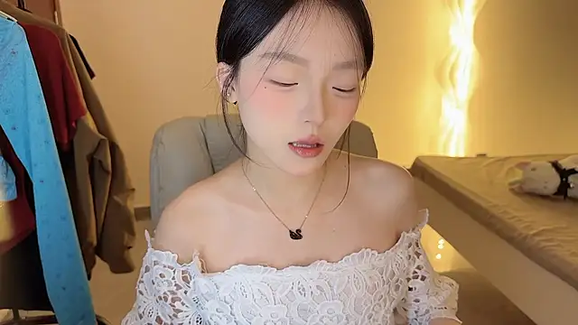 Snapshot of Robin-o3 chatting on 10.02.25 Robin-o3 online show from 10.02.25