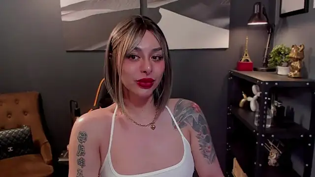 Snapshot of LUNACOCKSLAYER chatting on 09.27.25 LUNACOCKSLAYER online show from 09.27.25