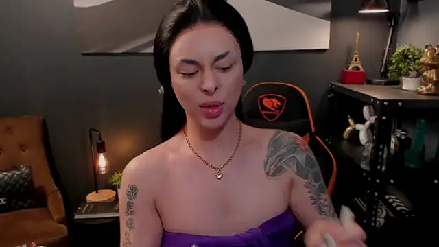 Snapshot of LUNACOCKSLAYER chatting on 09.27.25 LUNACOCKSLAYER online show from 09.27.25