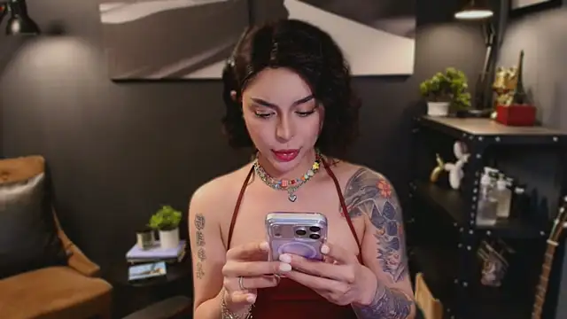 Snapshot of LUNACOCKSLAYER chatting on 10.07.25 LUNACOCKSLAYER online show from 10.07.25