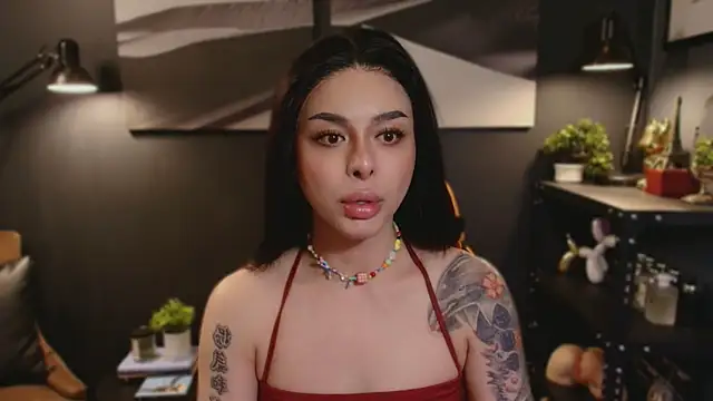 Snapshot of LUNACOCKSLAYER chatting on 10.15.25 LUNACOCKSLAYER online show from 10.15.25