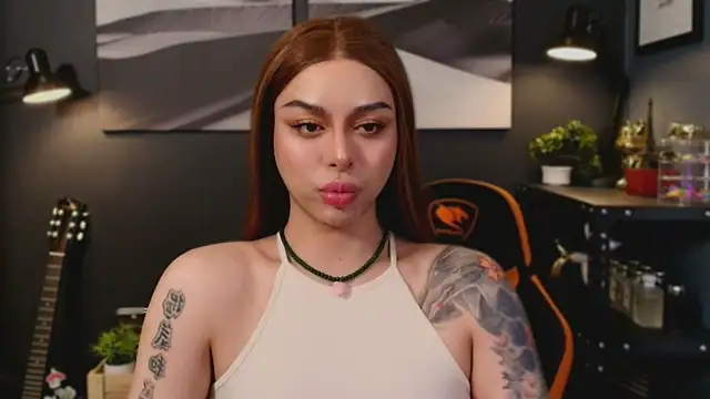 Snapshot of LUNACOCKSLAYER chatting on 11.06.25 LUNACOCKSLAYER online show from 11.06.25