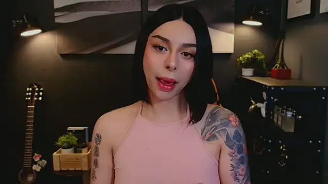 Snapshot of LUNACOCKSLAYER chatting on 11.25.25 LUNACOCKSLAYER online show from 11.25.25