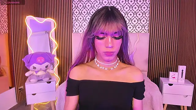 Snapshot of kaisage_tay chatting on 10.25.25 kaisage tay online show from 10.25.25