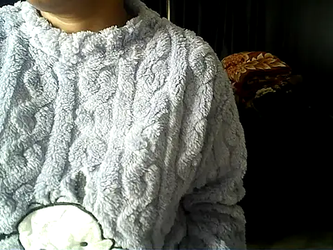 Snapshot of Anaconda-Mall chatting on 12.16.25 Anaconda-Mall online show from 12.16.25