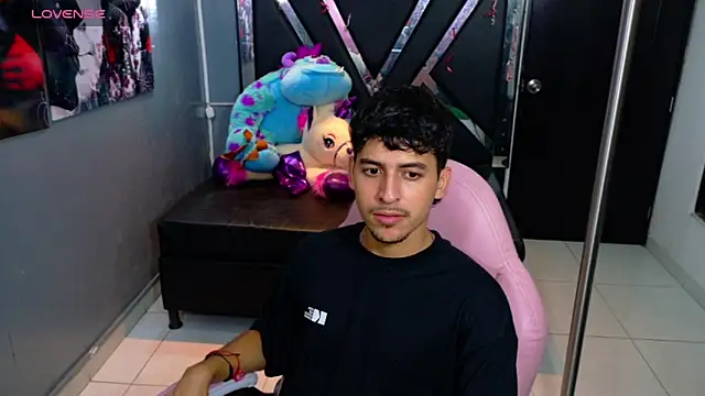 Snapshot of Alan_Del_Reyx chatting on 09.22.25 Alan Del Reyx online show from 09.22.25