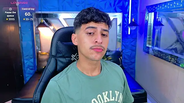 Snapshot of Alan_Del_Reyx chatting on 09.24.25 Alan Del Reyx online show from 09.24.25