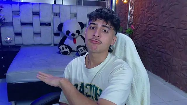 Snapshot of Alan_Del_Reyx chatting on 01.10.26 Alan Del Reyx online show from 01.10.26