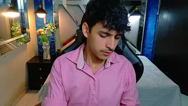 Snapshot of Alan_Del_Reyx chatting on 02.15.26 Alan Del Reyx online show from 02.15.26