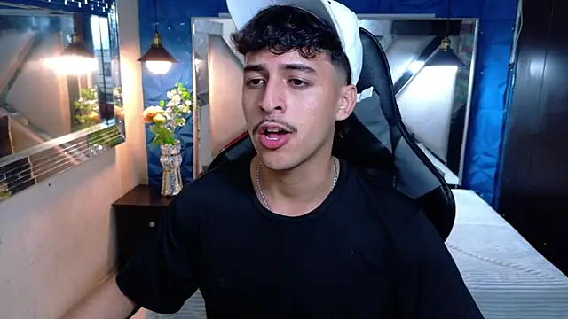 Snapshot of Alan_Del_Reyx chatting on 02.24.26 Alan Del Reyx online show from 02.24.26