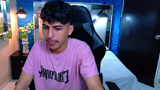 Snapshot of Alan_Del_Reyx chatting on 02.27.26 Alan Del Reyx online show from 02.27.26