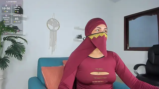 Snapshot of zali_mahamed chatting on 09.23.25 zali mahamed online show from 09.23.25