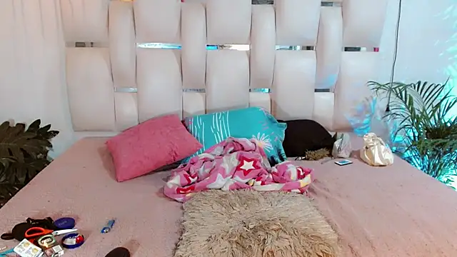 Lady Dirty444 online show from 12.14.25