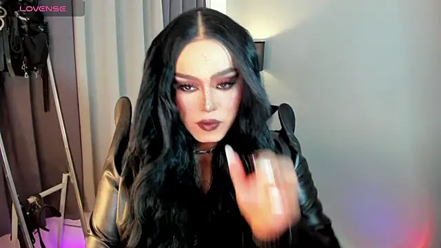 Snapshot of MagnaCumLoader17 chatting on 09.09.25 MagnaCumLoader17 online show from 09.09.25