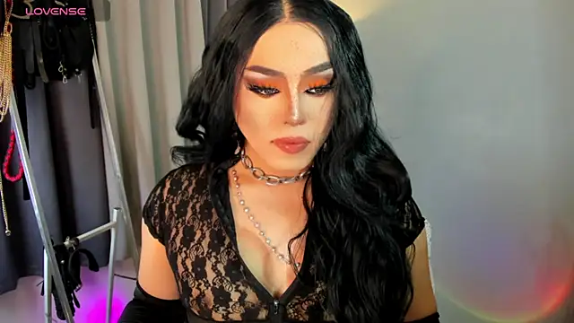 Snapshot of MagnaCumLoader17 chatting on 09.11.25 MagnaCumLoader17 online show from 09.11.25