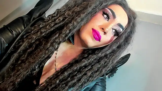 Snapshot of MagnaCumLoader17 chatting on 12.01.25 MagnaCumLoader17 online show from 12.01.25