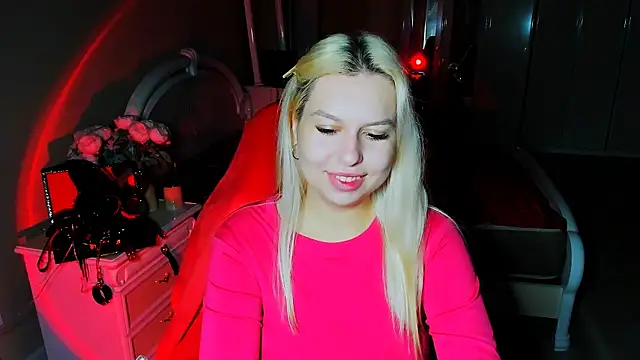 ChloeRicc online show from 10.29.25