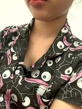 Snapshot of Nguyenha11 chatting on 10.01.25 Nguyenha11 online show from 10.01.25