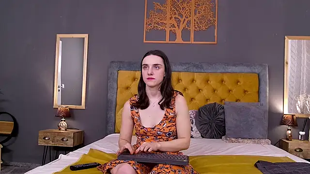 Jessica White  online show from 02.06.26