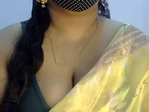 Siya Akhor online show from 10.15.25