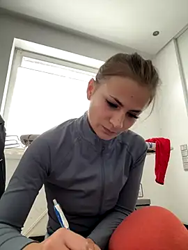 Snapshot of IsabellaEtha chatting on 10.08.25 IsabellaEtha online show from 10.08.25