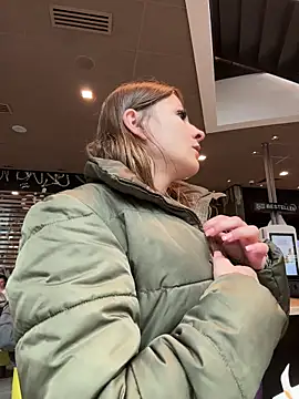 Snapshot of IsabellaEtha chatting on 10.15.25 IsabellaEtha online show from 10.15.25